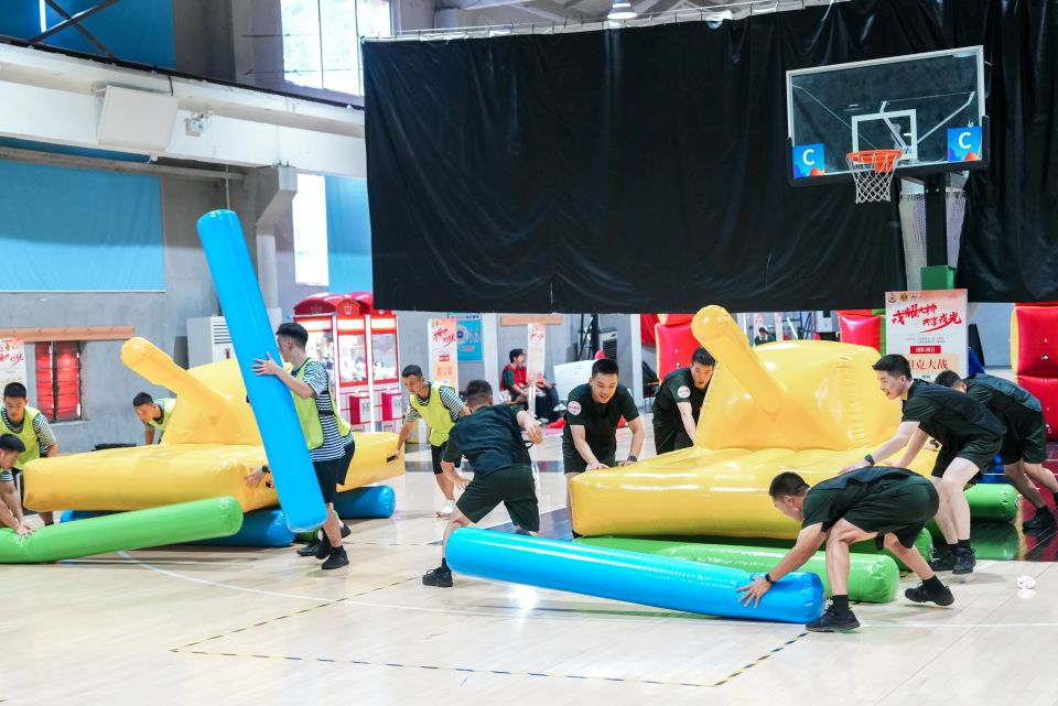 落有主, KlqSL, 军事元素与 落有主, KlqSL, 军事元素与