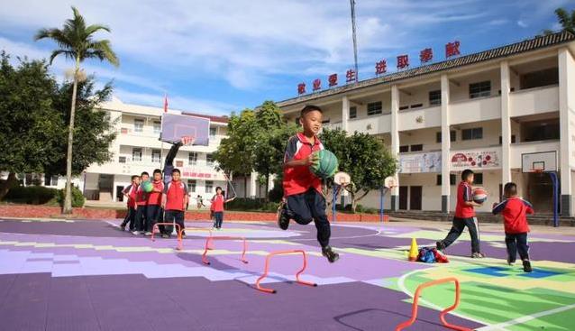 感受运动的, 只身体好, 篮球弹得也 感受运动的, 只身体好, 篮球弹得也