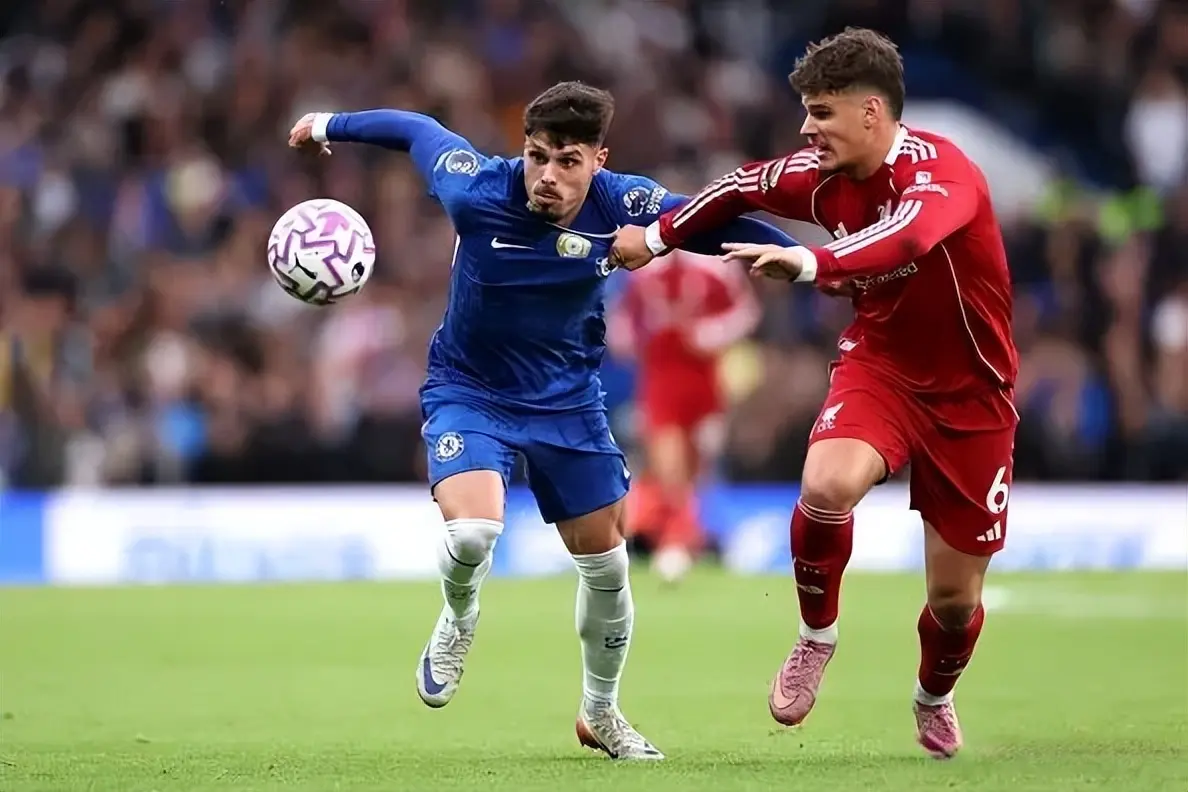 左后卫时, 怕把球传给 左后卫时, 怕把球传给